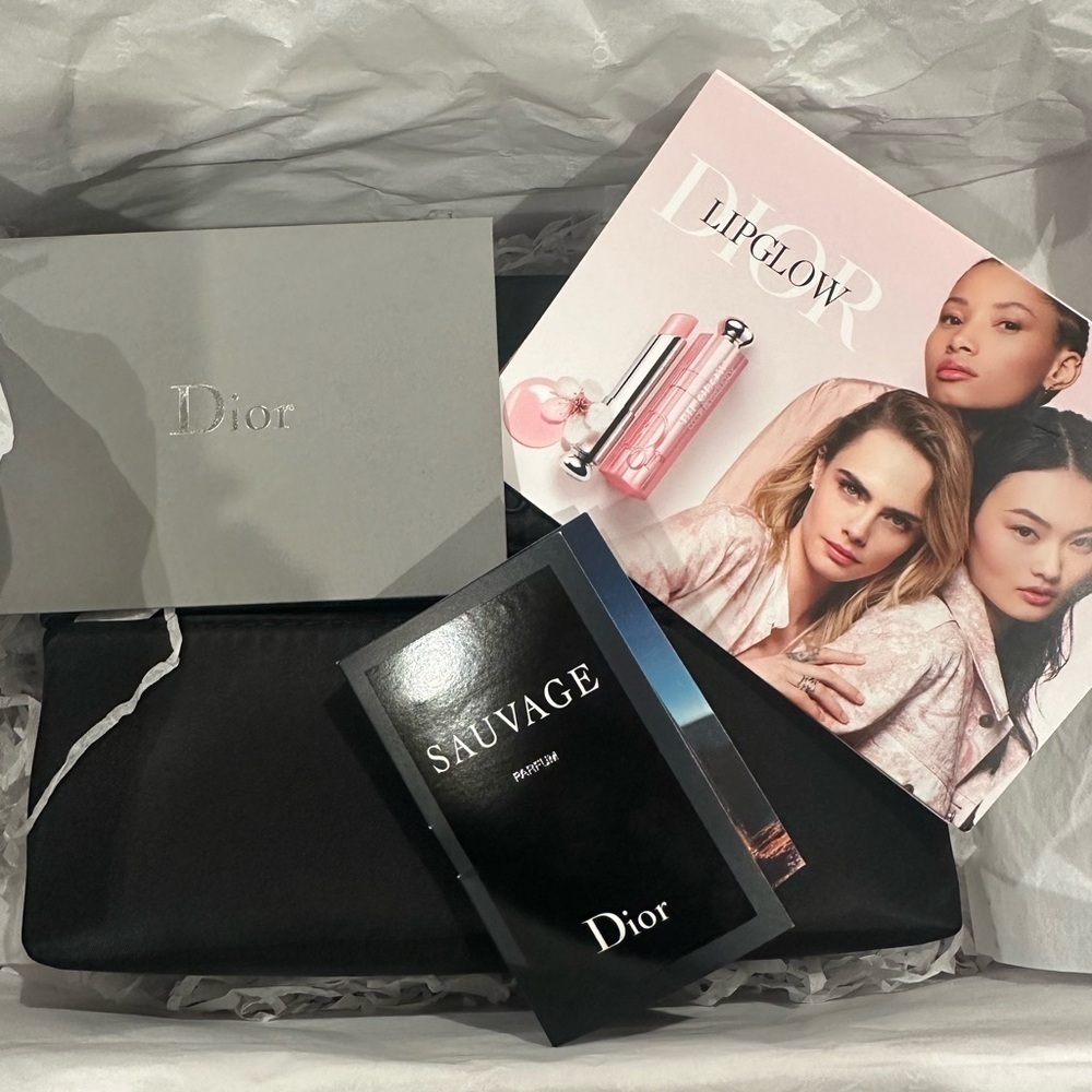 Dior Black Makeup or Grooming bag - Picture 3 of 10